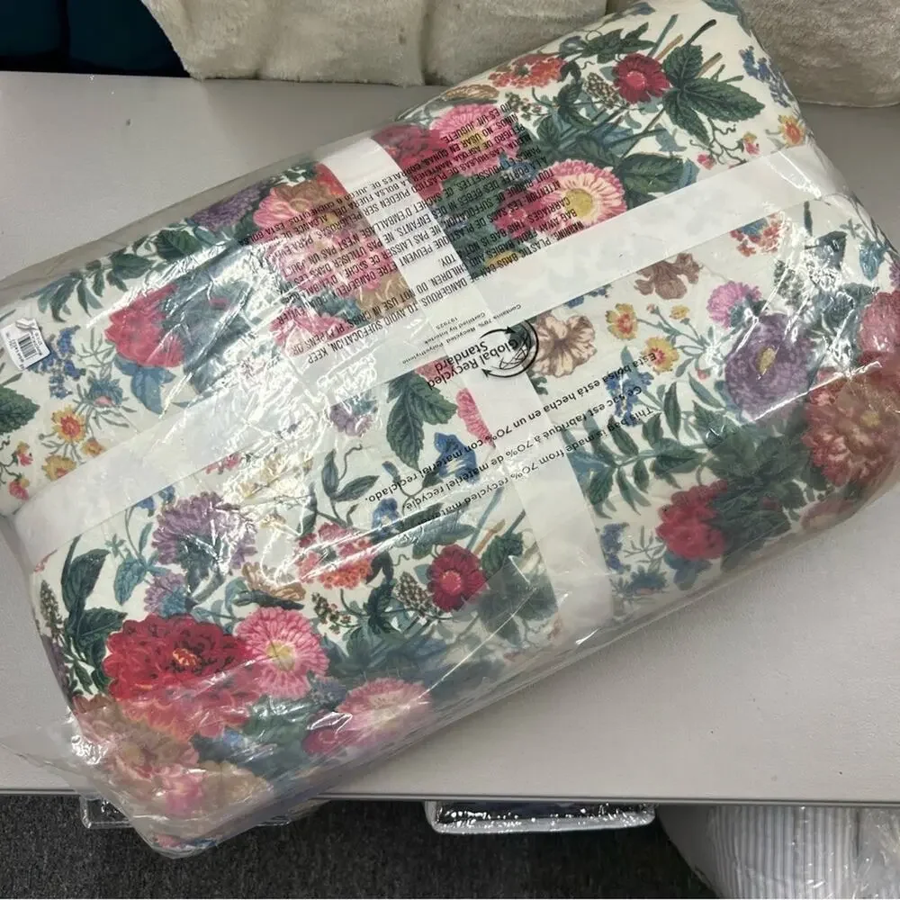Pottery Barn Margeaux Embroidered Floral Reversible Quilt Bedding King / Cal NWT